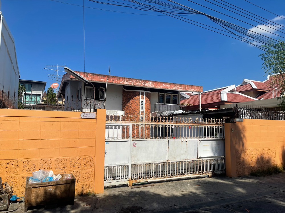 บ้านเดี่ยว ซอยลาดพร้าว 122 แยก 9 / 4 ห้องนอน (ขาย), Detached House Soi Ladprao 122 Yaek 9 / 4 Bedrooms (FOR SALE) JANG031