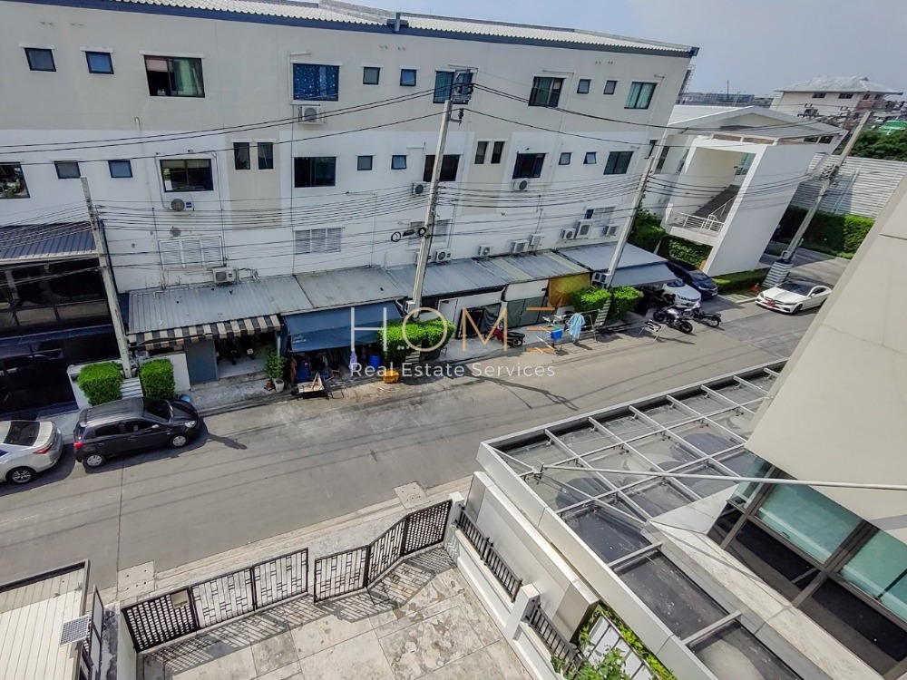 โฮมออฟฟิศ ดิสทริค เอกมัย - รามอินทรา / 3.5 ชั้น (ขาย), District Ekkamai - Ramintra / 3.5 Storey (FOR SALE) TIK412