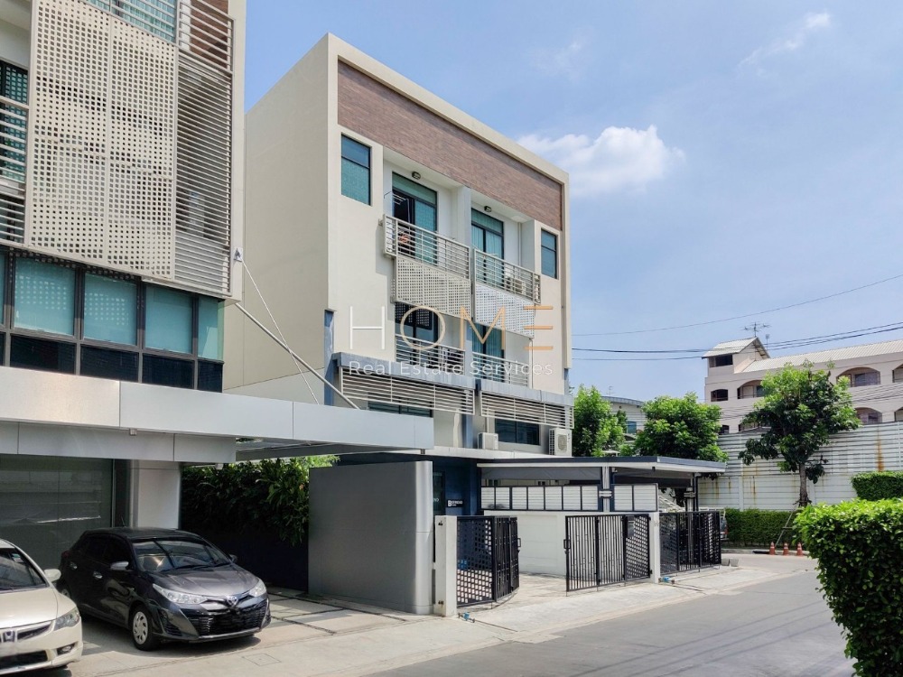 โฮมออฟฟิศ ดิสทริค เอกมัย - รามอินทรา / 3.5 ชั้น (ขาย), District Ekkamai - Ramintra / 3.5 Storey (FOR SALE) TIK412