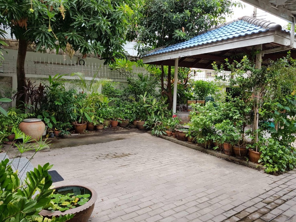 บ้านเดี่ยว อินทามระ 33 / 4 ห้องนอน (ขาย), Detached House Inthamara 33 / 4 Bedrooms (FOR SALE) NUB631