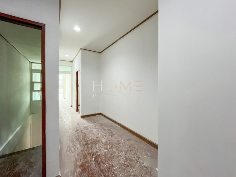 ทาวน์โฮม เจริญกรุง 107 / 4 ห้องนอน (ขาย), Townhome Charoen Krung 107 / 4 Bedrooms (SALE) NUT985