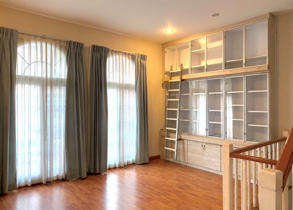 ทาวน์โฮม คาซ่า ซิตี้ ลาดพร้าว / 3 ห้องนอน (ขายพร้อมผู้เช่า), Casa City Ladprao / Townhome 3 Bedrooms (SALE WITH TENANT) RUK197