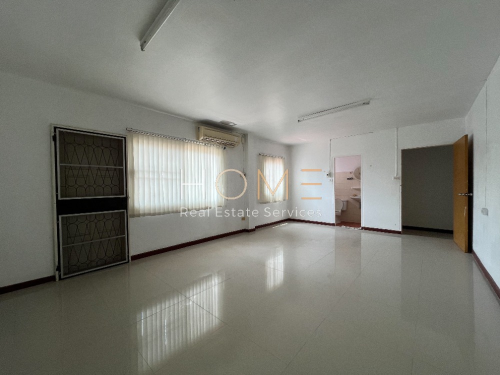 ทาวน์เฮ้าส์ ลาดพร้าววังหิน 8 / 5 ห้องนอน (ขาย), Townhouse Ladprao Wanghin 8 / 5 Bedrooms (FOR SALE) RUK745