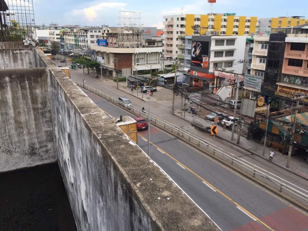 อาคารพาณิชย์​ ติดถนนรามคำแหง​ ใกล้แยกลำสาลี / 4.5 ชั้น (ขาย), Commercial Building Ramkhamhaeng Road near Lam Sali intersection / 4.5 Storey (FOR SALE) JANG043