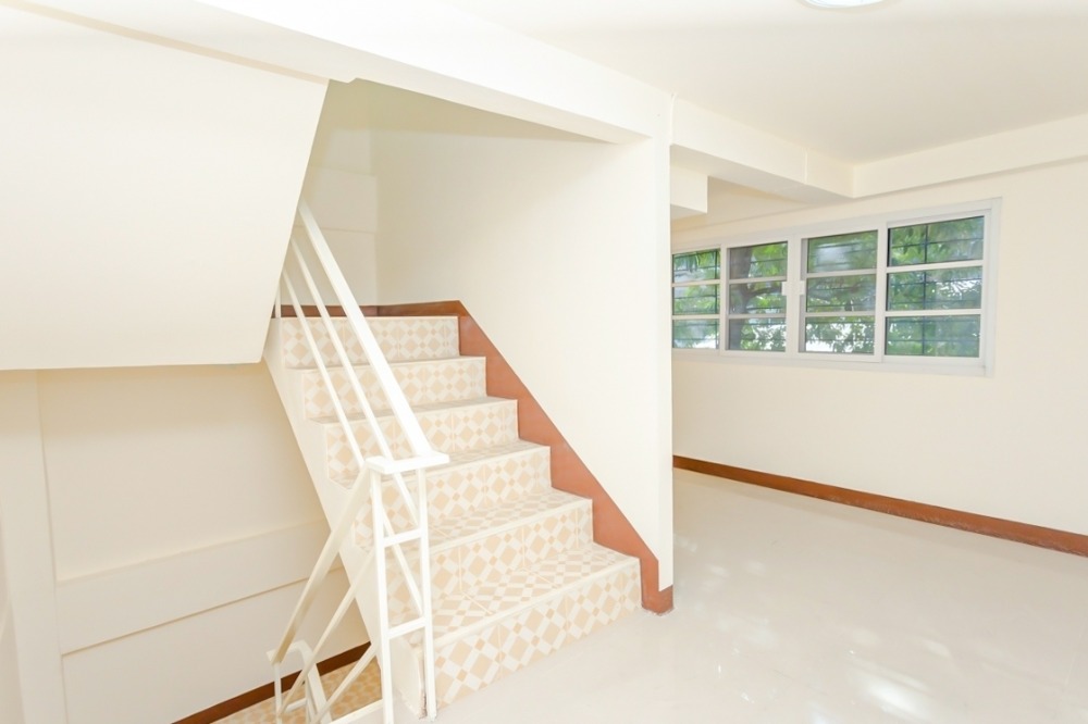 ทาวน์เฮ้าส์ ลาดพร้าว 136 / 3 ห้องนอน (ขาย), Townhouse Ladprao 136 / 3 Bedrooms (FOR SALE) JANG108