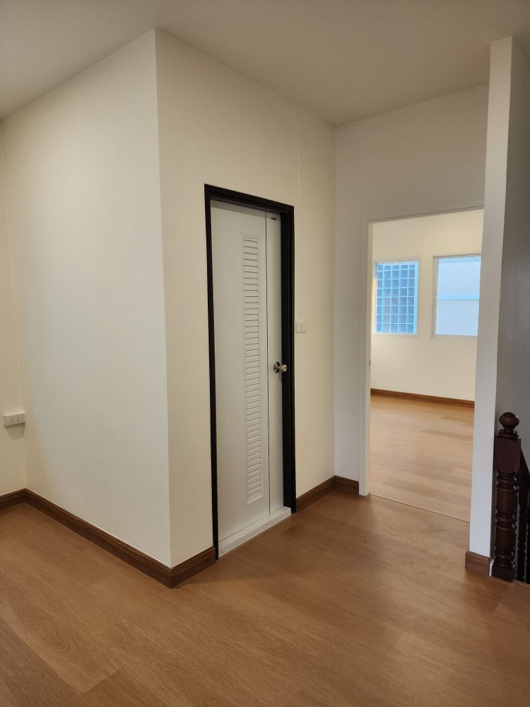 ทาวน์โฮม ซอยร่วมศุภ 1 / 2 ห้องนอน (ขาย), Townhome Soi Ruam Supa 1 / 2 Bedrooms (SALE) Q067