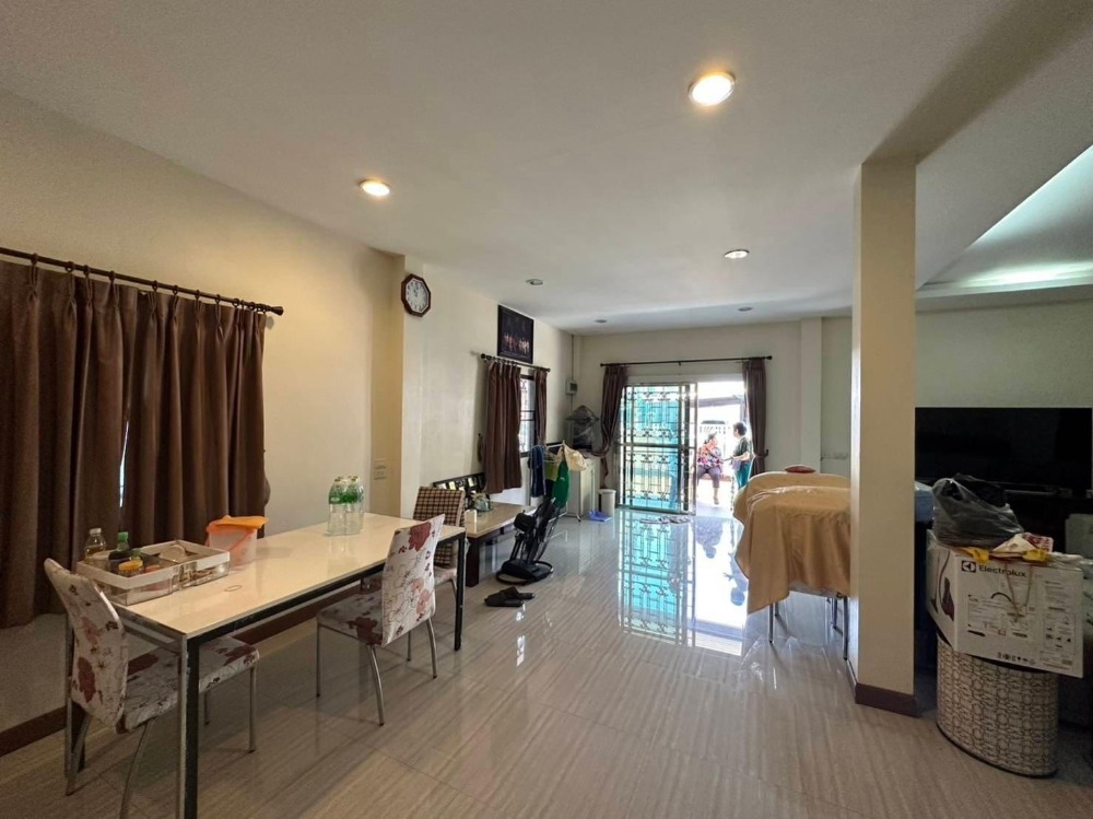 สินทวี กรีนวิลล์ 2 / 3 ห้องนอน (ขาย), Sinthavee Greenville 2 / 3 Bedrooms (SALE) DAO084