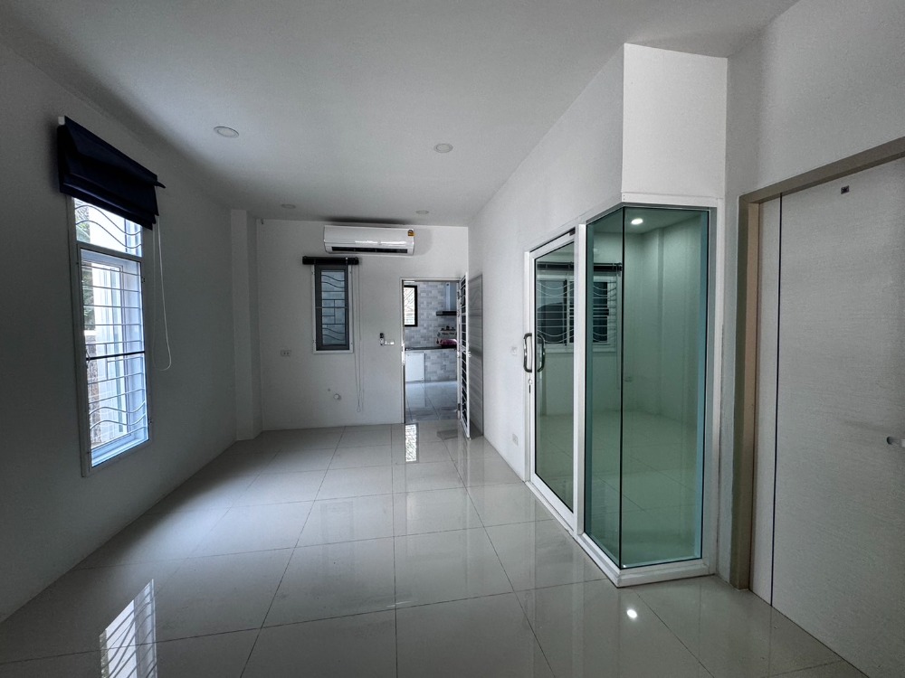 ทาวน์เฮ้าส์ เดอะ ริช บางแสน / 4 ห้องนอน (ขาย), The Rich Bangsaen / Townhouse 4 Bedrooms (FOR SALE) NEWC005