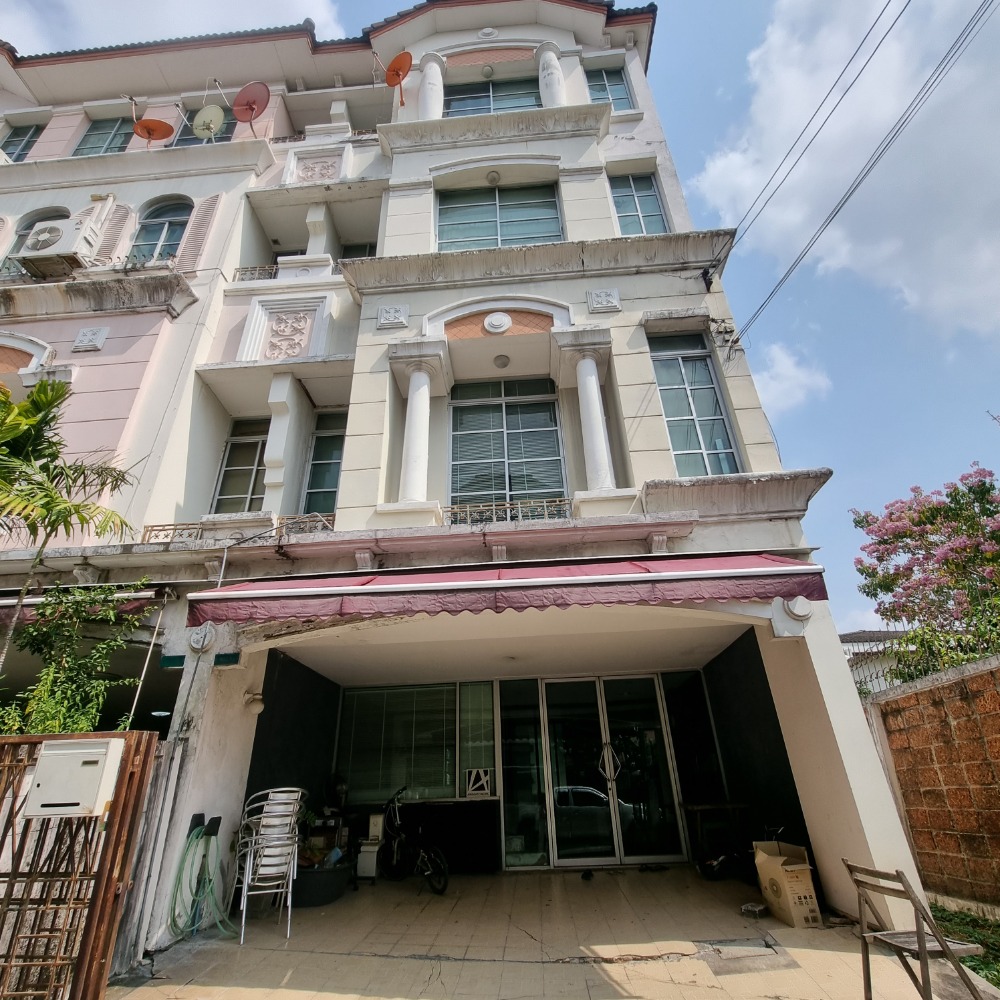 ทาวน์โฮม บ้านกลางเมือง พระราม 9 - ลาดพร้าว / 4 ห้องนอน (ขาย), Baan Klang Muang Rama 9 - Ladprao / Townhome 4 Bedrooms (FOR SALE) JANG011