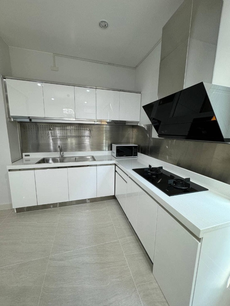 ทาวน์โฮม บ้านกลางเมือง คลาสเซ่ สุขุมวิท 77 / 3 ห้องนอน (ขาย), Baan Klang Muang Classe Sukhumvit 77 / Townhome 3 Bedrooms (FOR SALE) HL1632