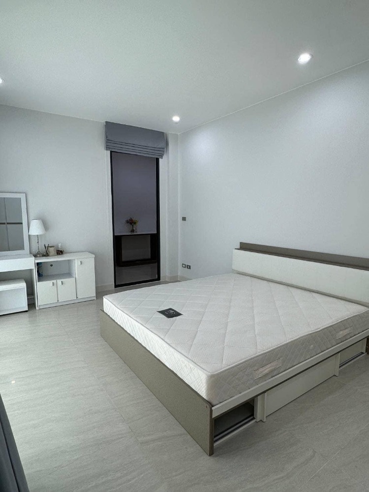 ทาวน์โฮม บ้านกลางเมือง คลาสเซ่ สุขุมวิท 77 / 3 ห้องนอน (ขาย), Baan Klang Muang Classe Sukhumvit 77 / Townhome 3 Bedrooms (FOR SALE) HL1632