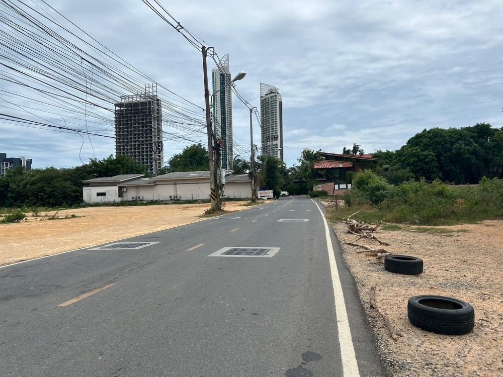 ที่ดิน พัทยา ติดทะเล ข้างร้านอาหารลุงไสว / 1 ไร่ 49 ตารางวา (ขาย), Land Pattaya next to the sea / 1,796 Square Metre (FOR SALE) NEWC097