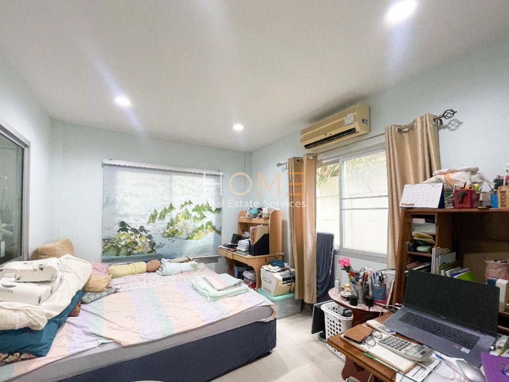 จอดรถได้มากกว่า 3 คัน ✨ บ้านเดี่ยว ลาดพร้าว 1 แยก 15 / 4 ห้องนอน (ขาย), House Ladphrao 1 Yak 15 / 4 Bedrooms (SALE) MEAW490