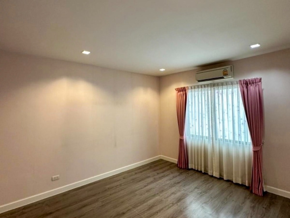 ทาวน์โฮม เพล็กซ์ เรสซิเดนซ์ เกษตร - นวมินทร์ / 3 ห้องนอน (ขาย), Plex Residence Kaset - Nawamin / Townhome 3 Bedrooms (FOR SALE) KARN010