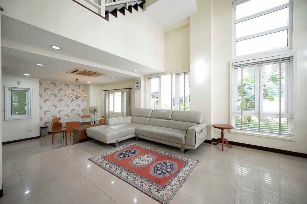 ทาวน์เฮ้าส์ บ้านหงส์นคร สุขุมวิท 54 / 4 ห้องนอน (ขาย), Baan Hong Nakorn Sukhumvit 54 / Townhouse 4 Bedrooms (FOR SALE) PUY360