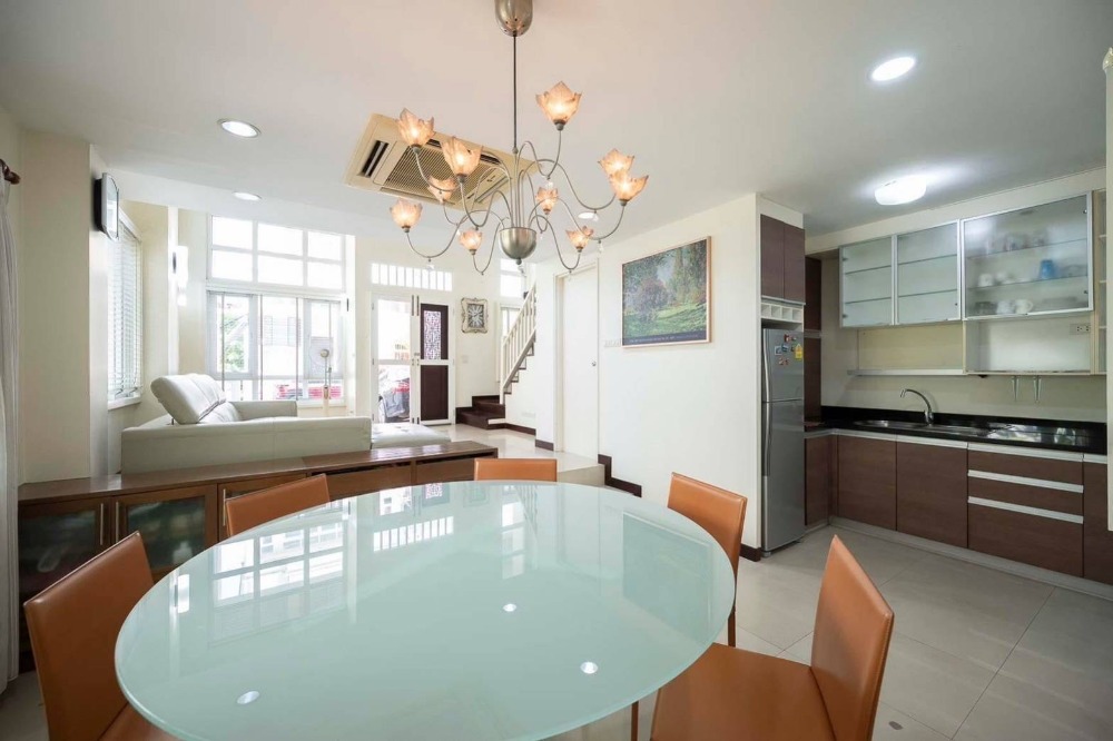 ทาวน์เฮ้าส์ บ้านหงส์นคร สุขุมวิท 54 / 4 ห้องนอน (ขาย), Baan Hong Nakorn Sukhumvit 54 / Townhouse 4 Bedrooms (FOR SALE) PUY360