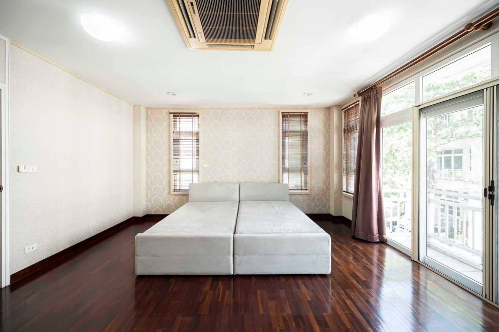 ทาวน์เฮ้าส์ บ้านหงส์นคร สุขุมวิท 54 / 4 ห้องนอน (ขาย), Baan Hong Nakorn Sukhumvit 54 / Townhouse 4 Bedrooms (FOR SALE) PUY360