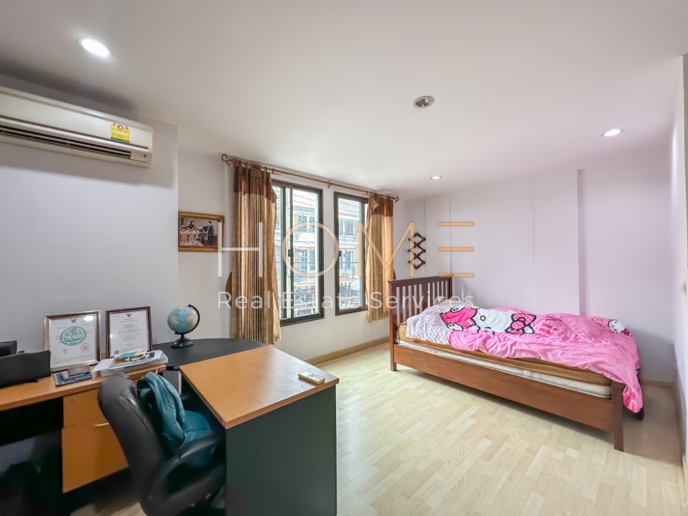 ทาวน์เฮ้าส์ อารียา โมวา เกษตร - นวมินทร์ / 3 ห้องนอน (ขาย), Areeya Mova Kaset - Nawamintr / Townhouse 3 Bedrooms (FOR SALE) KARN009