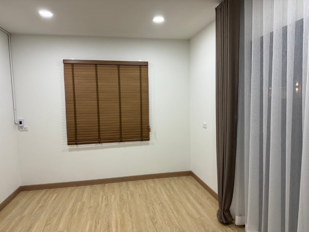 บ้านเดี่ยว มณีรินทร์ มิดทาวน์ ซอย 12 / 4 ห้องนอน (ขาย), Maneerin Midtown Soi 12 / Detached House 4 Bedrooms (FOR SALE) NEWC003