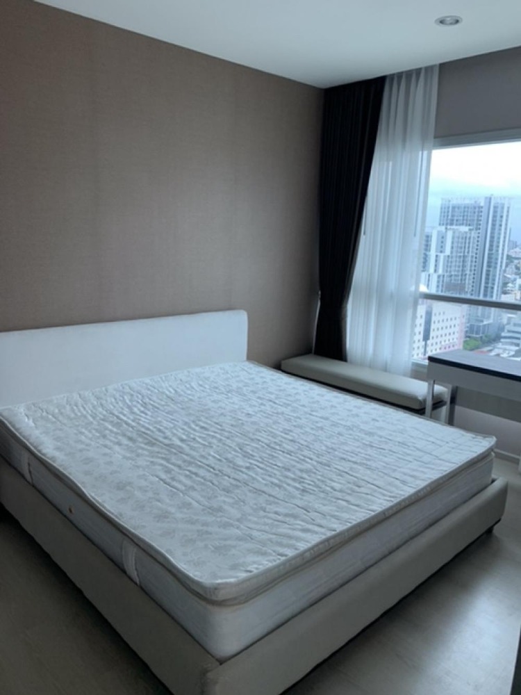 Life Ratchadapisek / 2 Bedrooms (SALE WITH TENANT), ไลฟ์ รัชดาภิเษก / 2 ห้องนอน (ขายพร้อมผู้เช่า) LIL026