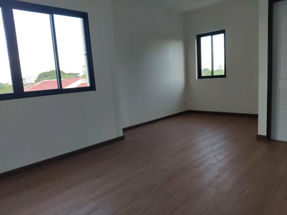 ทาวน์โฮม ซอยนวมินทร์ 70 / 3 ห้องนอน (ขาย), Townhome Soi Nawamin 70 / 3 Bedrooms (FOR SALE) KARN063