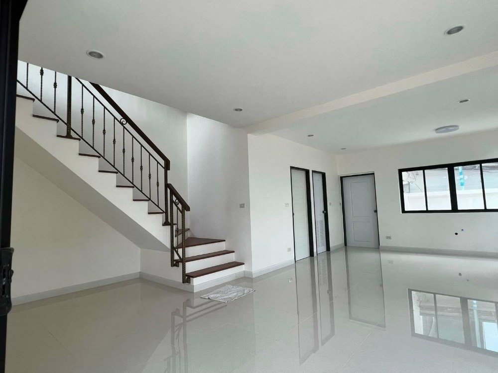 ทาวน์โฮม ซอยนวมินทร์ 70 / 3 ห้องนอน (ขาย), Townhome Soi Nawamin 70 / 3 Bedrooms (FOR SALE) KARN063