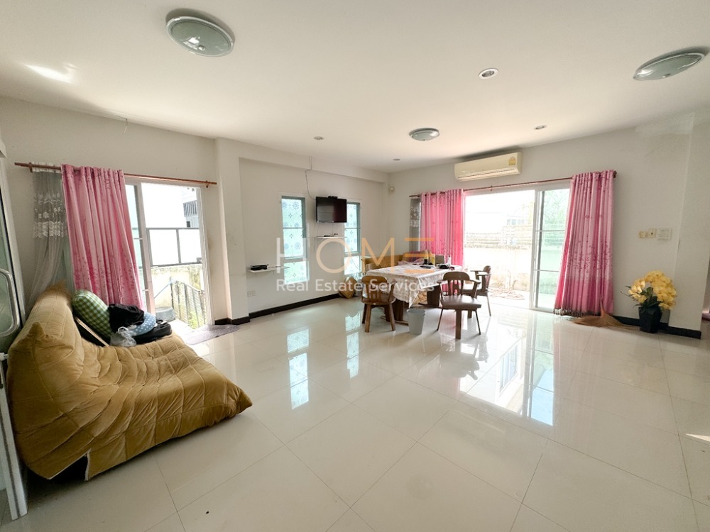 ทาวน์โฮม คริสตัล พลัส ศรีราชา / 3 ห้องนอน (ขาย), Crystal Plus Sriracha / Townhome 3 Bedrooms (FOR SALE) NEWC030