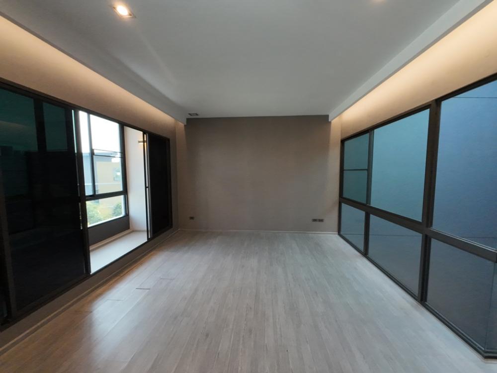 ทาวน์โฮม แลนด์มาร์ค เอกมัย - รามอินทรา / 3 ห้องนอน (ขาย), Landmark Ekamai - Ramindra / Townhome 3 Bedrooms (FOR SALE) KARN087