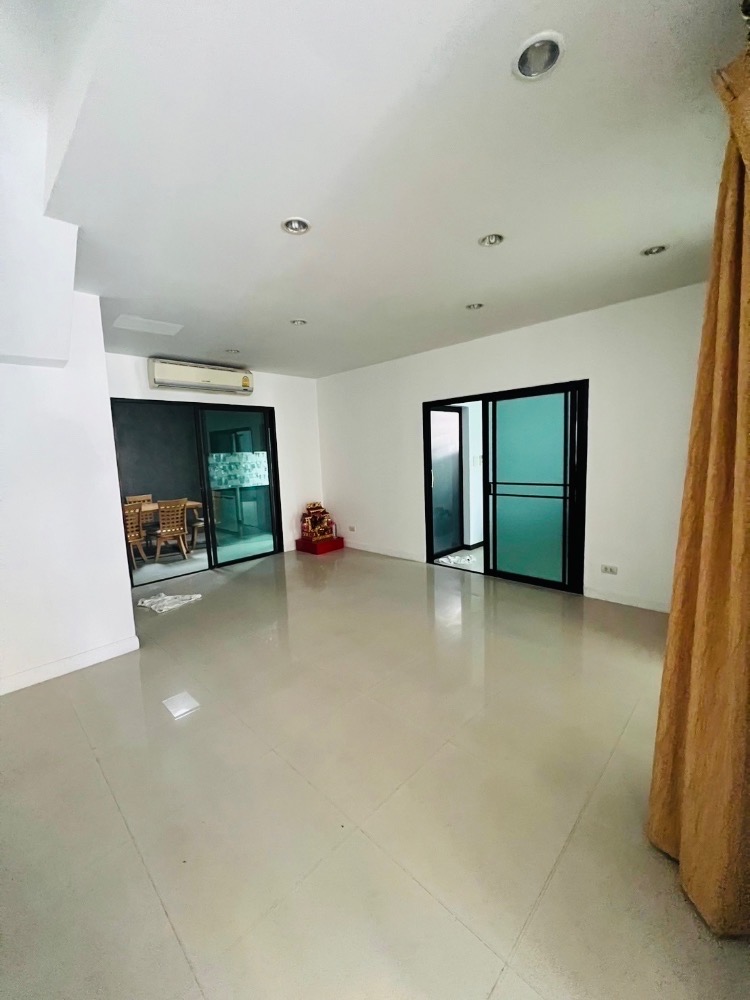 ทาวน์เฮ้าส์ อารียา โมวา เกษตร - นวมินทร์ / 3 ห้องนอน (ขาย), Areeya Mova Kaset - Nawamin / Townhouse 3 Bedrooms (FOR SALE) KARN024