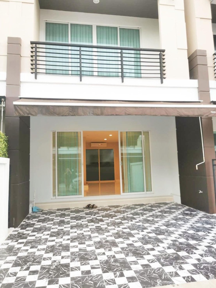 ทาวน์โฮม บ้านกลางเมือง เกษตร - นวมินทร์ / 3 ห้องนอน (ขาย), Baan Klang Muang Kaset - Nawamin / Townhome 3 Bedrooms (FOR SALE) KARN071