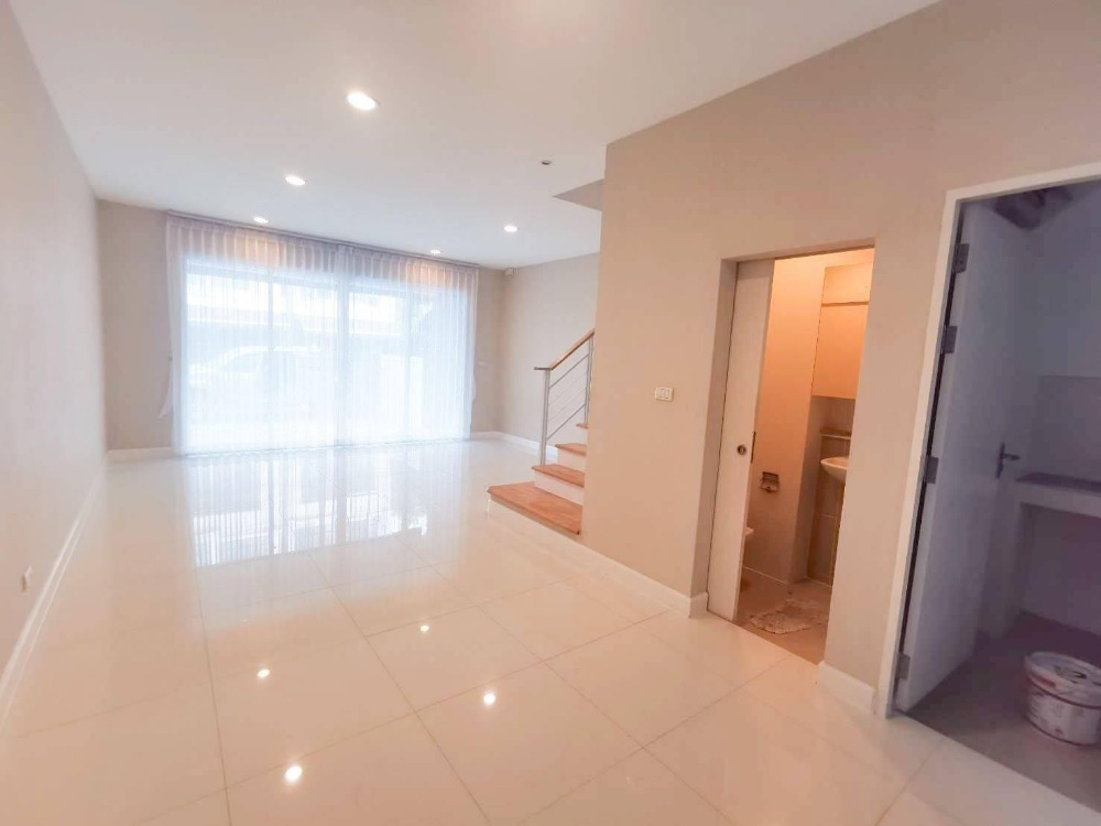 ทาวน์โฮม บ้านกลางเมือง เกษตร - นวมินทร์ / 3 ห้องนอน (ขาย), Baan Klang Muang Kaset - Nawamin / Townhome 3 Bedrooms (FOR SALE) KARN071