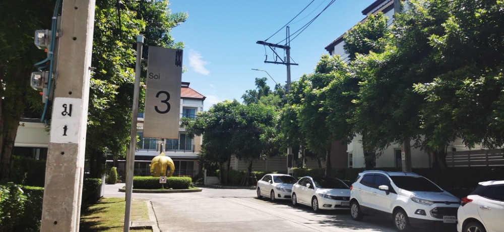 ทาวน์โฮม บ้านกลางเมือง เกษตร - นวมินทร์ / 3 ห้องนอน (ขาย), Baan Klang Muang Kaset - Nawamin / Townhome 3 Bedrooms (FOR SALE) KARN071