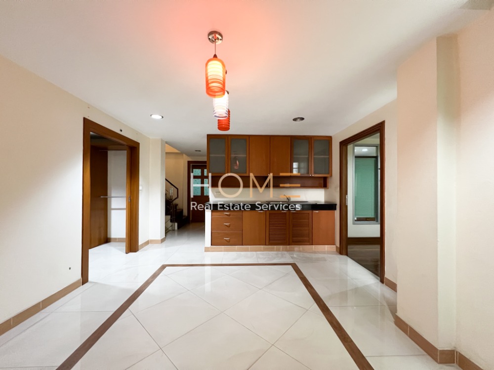 ทาวน์โฮม เรืองศิริ สุขุมวิท 62/1 / 5 ห้องนอน (ขาย), Rueang Siri Sukhumvit 62/1 / Townhome 5 Bedrooms (FOR SALE) PUY356