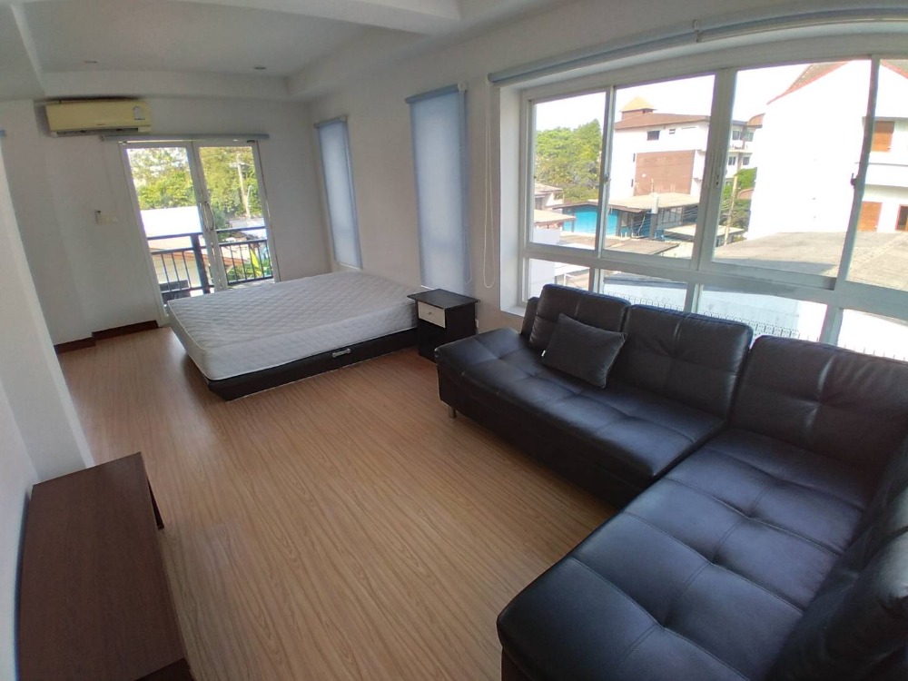 ทาวน์โฮม ซอยปรีดีพนมยงค์ 31 / 6 ห้องนอน (ขาย), Townhome Soi Pridi Banomyong 31 / 6 Bedrooms (FOR SALE) PUY383