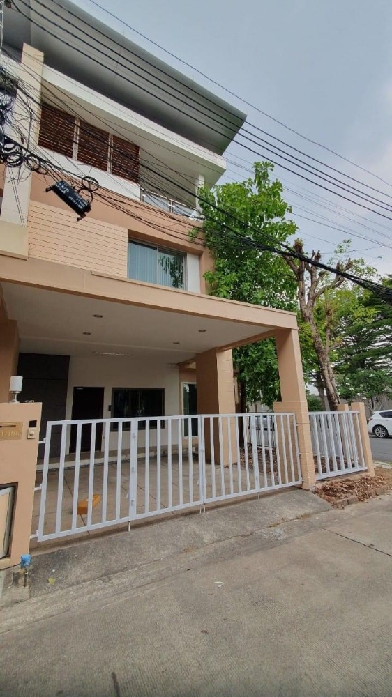 ภัทร โมทาวน์ / 3 ห้องนอน (ขาย), Pattra Mo Town / 3 Bedrooms (SALE) FAH006