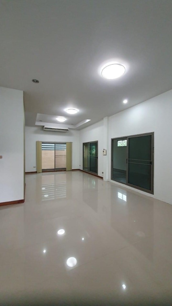 ภัทร โมทาวน์ / 3 ห้องนอน (ขาย), Pattra Mo Town / 3 Bedrooms (SALE) FAH006