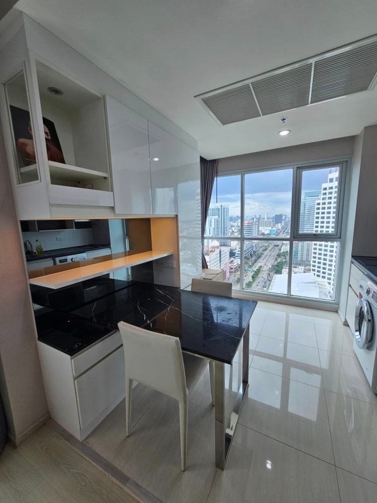 Life Ratchadapisek / 2 Bedrooms (FOR SALE), ไลฟ์ รัชดาภิเษก / 2 ห้องนอน (ขาย) LIL162