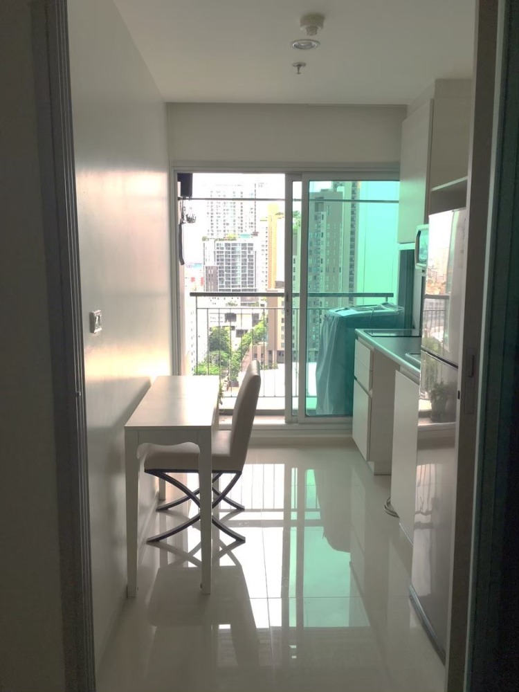 Life Ratchadapisek / 1 Bedroom (SALE WITH TENANT), ไลฟ์ รัชดาภิเษก / 1 ห้องนอน (ขายพร้อมผู้เช่า) LIL164