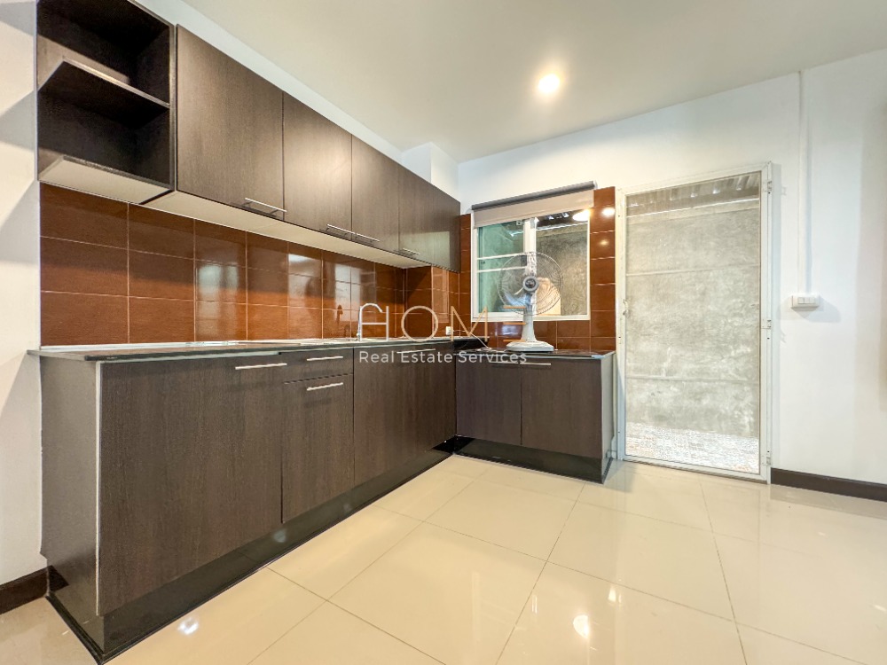 ทาวน์โฮม เนอวานา คัฟเวอร์ อ่อนนุช / 3 ห้องนอน (ขาย), Nirvana Cover On-nut / Townhome 3 Bedrooms (FOR SALE) COF456