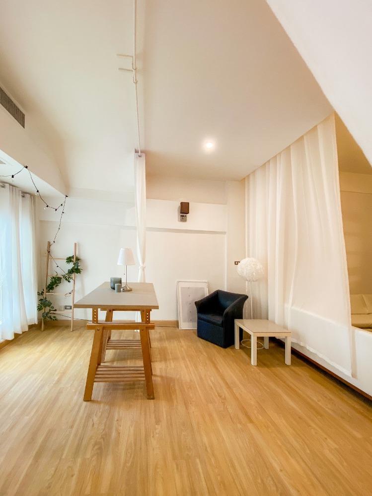 ทาวน์เฮ้าส์ ซอยเอกมัย 10 / 5 ห้องนอน (ขาย), Townhouse Soi Ekkamai 10 / 5 Bedrooms (FOR SALE) PUY386