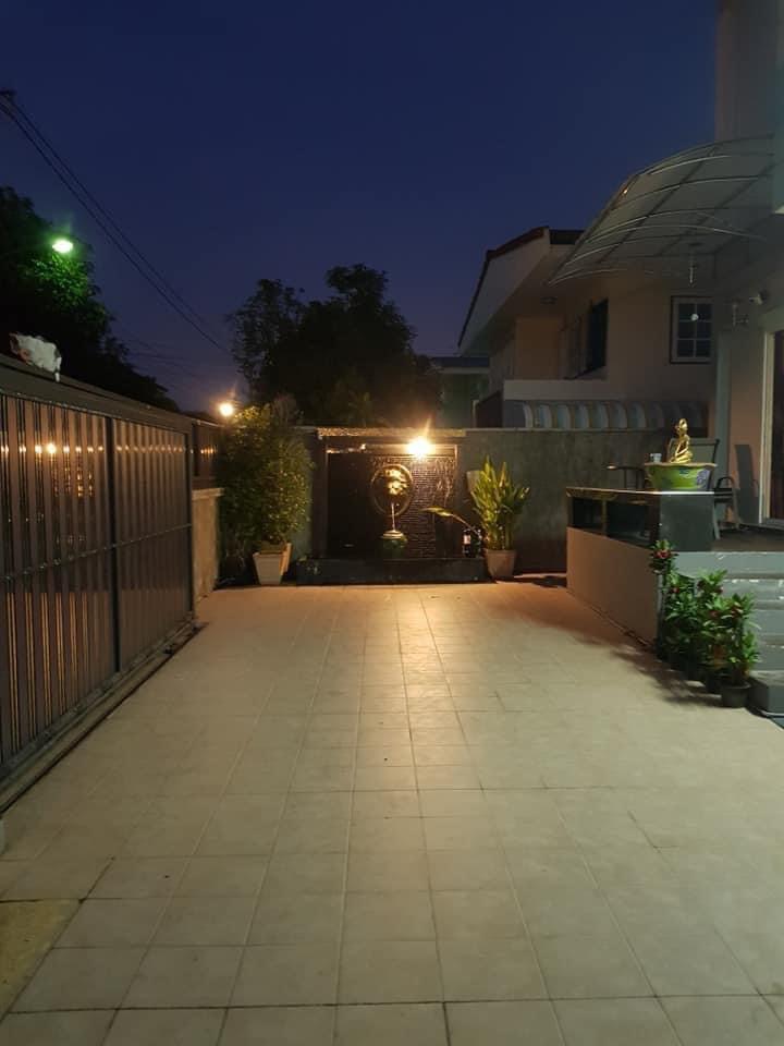 บ้านเดี่ยว ลาดพร้าว 87 เเยก 8 / 6 ห้องนอน (ขาย), House Ladprao 87 Yak 8 / 6 Besrooms (FOR SALE) RUK204