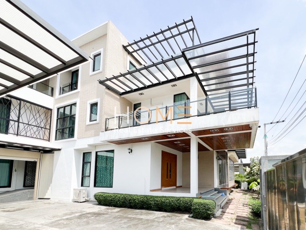 บ้านเดี่ยว ซอยปุณณวิถี 27 / 9 ห้องนอน (ขาย), Detached House Soi Punnawithi 27 / 9 Bedrooms (FOR SALE) PUY373