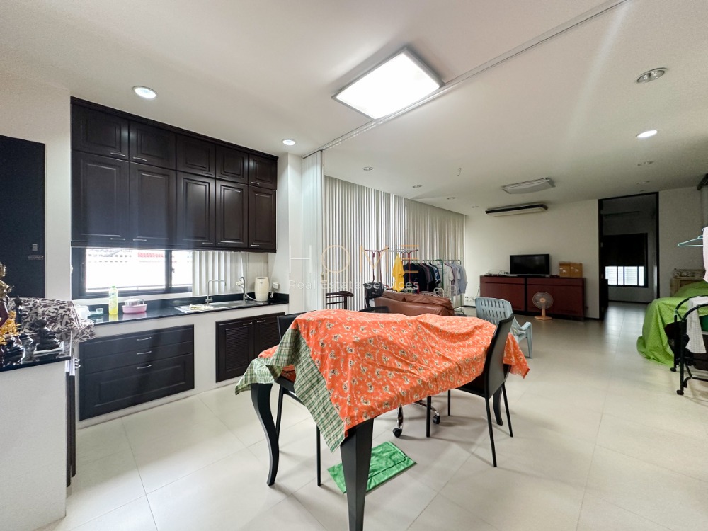 โฮมออฟฟิศ ซอยติวานนท์ 18 / 6 ห้องนอน (ขาย), Home Office Soi Tiwanon 18 / 6 Bedrooms (SALE) STONE834