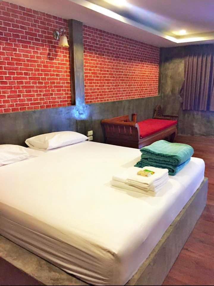 ที่ดิน พร้อมกิจการห้องพักรายวัน พัทยา / 1 ไร่ 8 ตารางวา (ขาย), Land with Daily Rental Business Pattaya / 1 Rai 8 Square Wa (FOR SALE) NEWC208