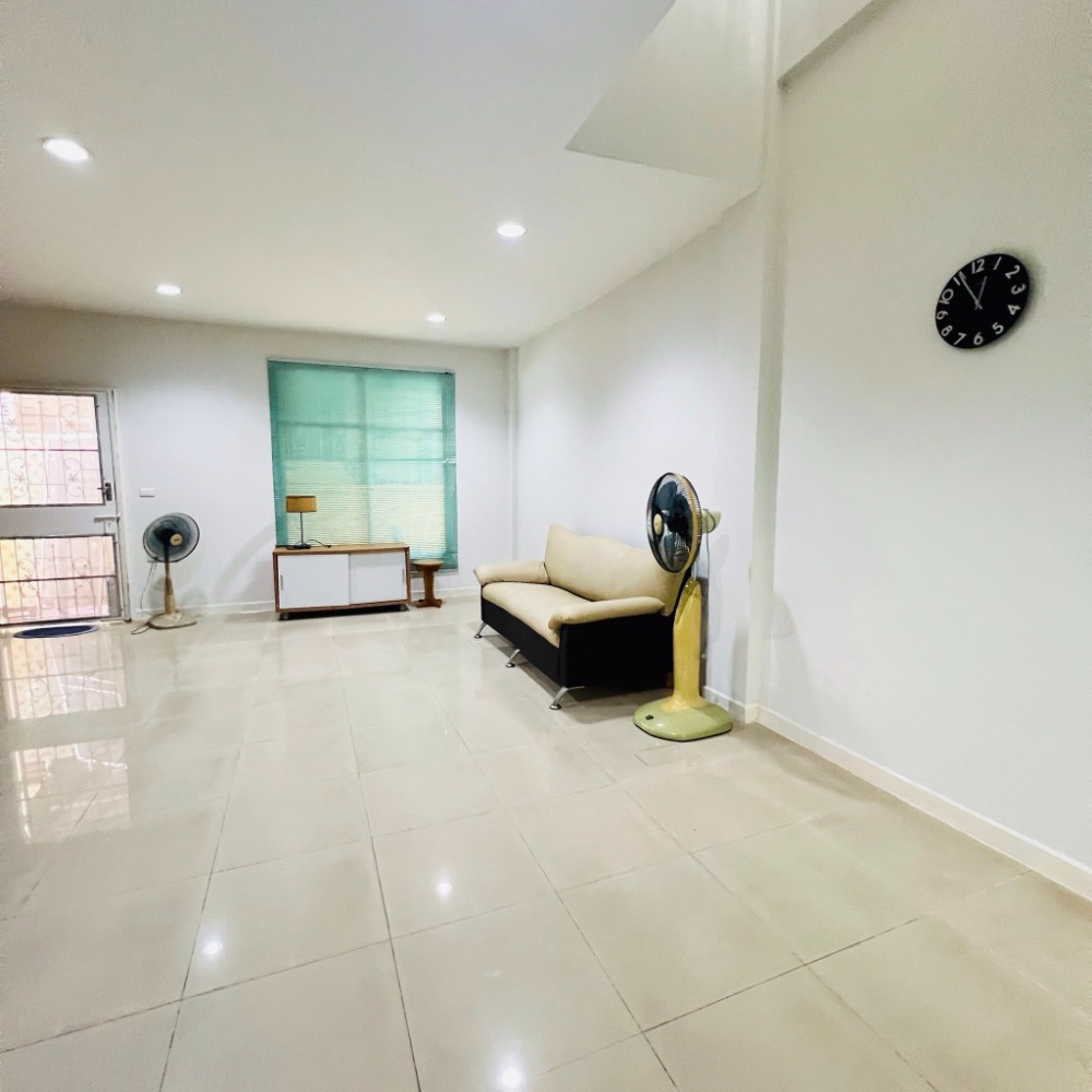 บ้านกลางเมือง มอนติ - คาร์โล / 3 ห้องนอน (ขาย), Baan Klang Muang Monte - Carlo / 3 Bedrooms (SALE) FAH160