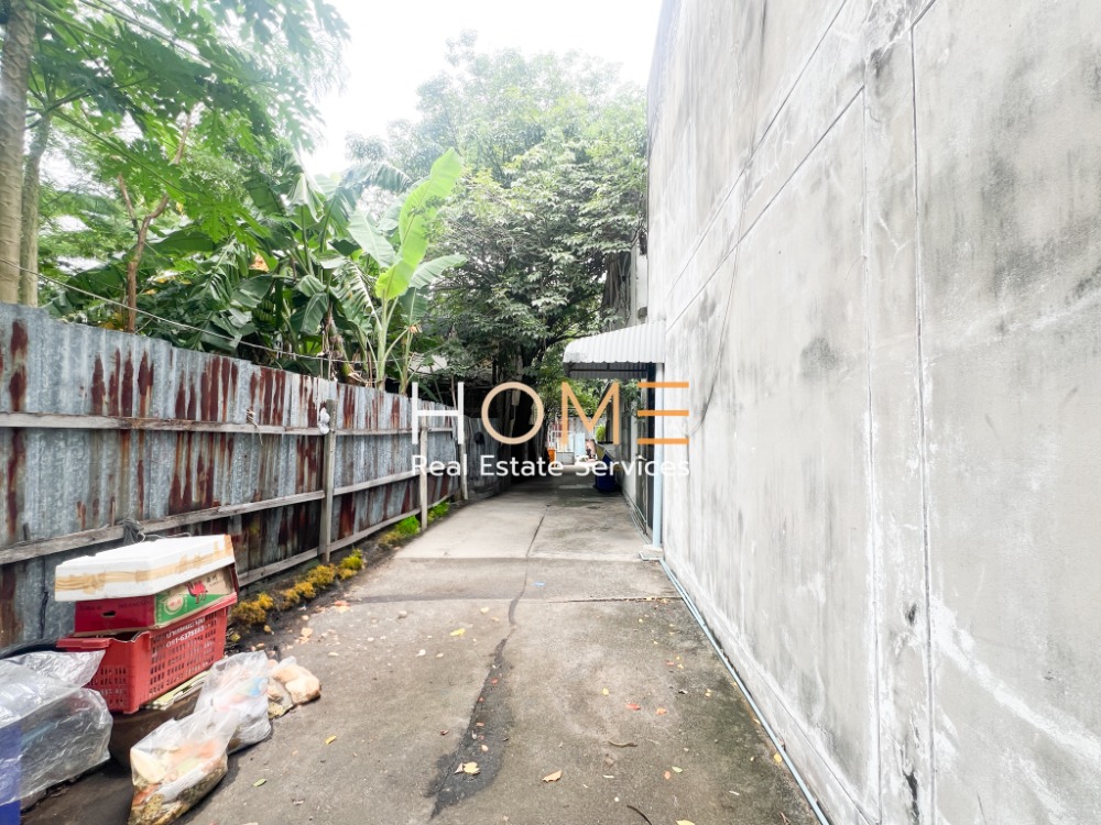 ที่ดินพร้อมสิ่งปลูกสร้าง ซอยภูมิจิตร / 208 ตารางวา (ขาย), Land with Building Soi Phumijit / 832 Square Metre (FOR SALE) PUY364