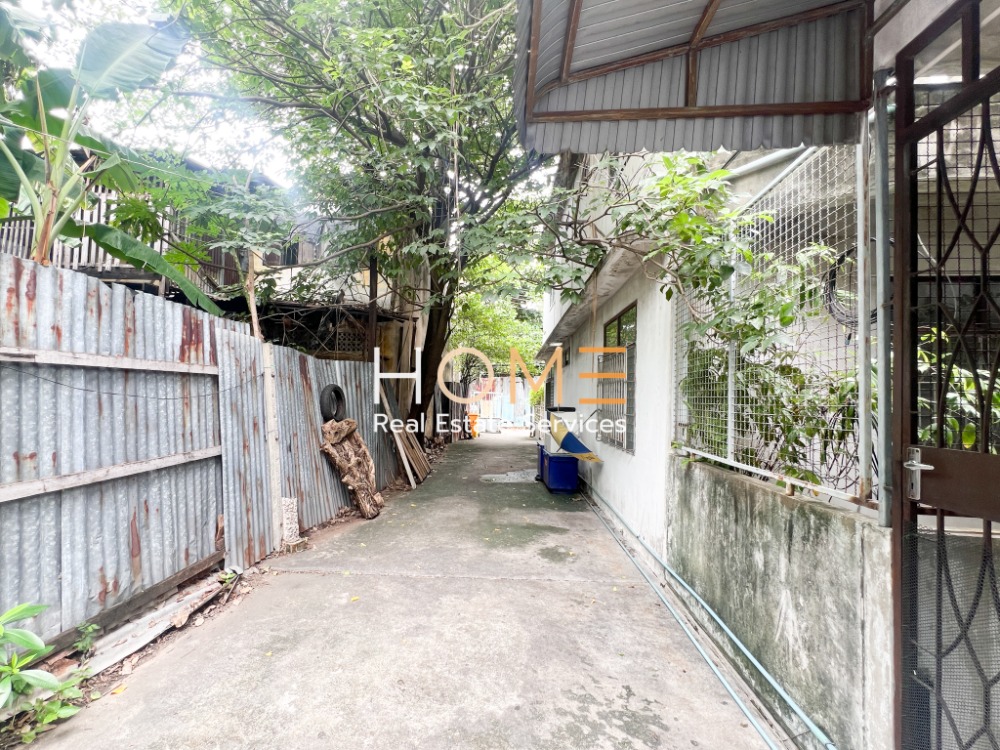 ที่ดินพร้อมสิ่งปลูกสร้าง ซอยภูมิจิตร / 208 ตารางวา (ขาย), Land with Building Soi Phumijit / 832 Square Metre (FOR SALE) PUY364