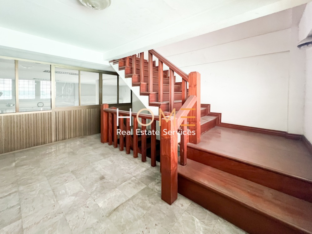 อาคารพาณิชย์ ซอยอ่อนนุช 10 / 3 คูหา (ขาย), Commercial Building Soi On Nut 10 / 3 Units (SALE) PUY423