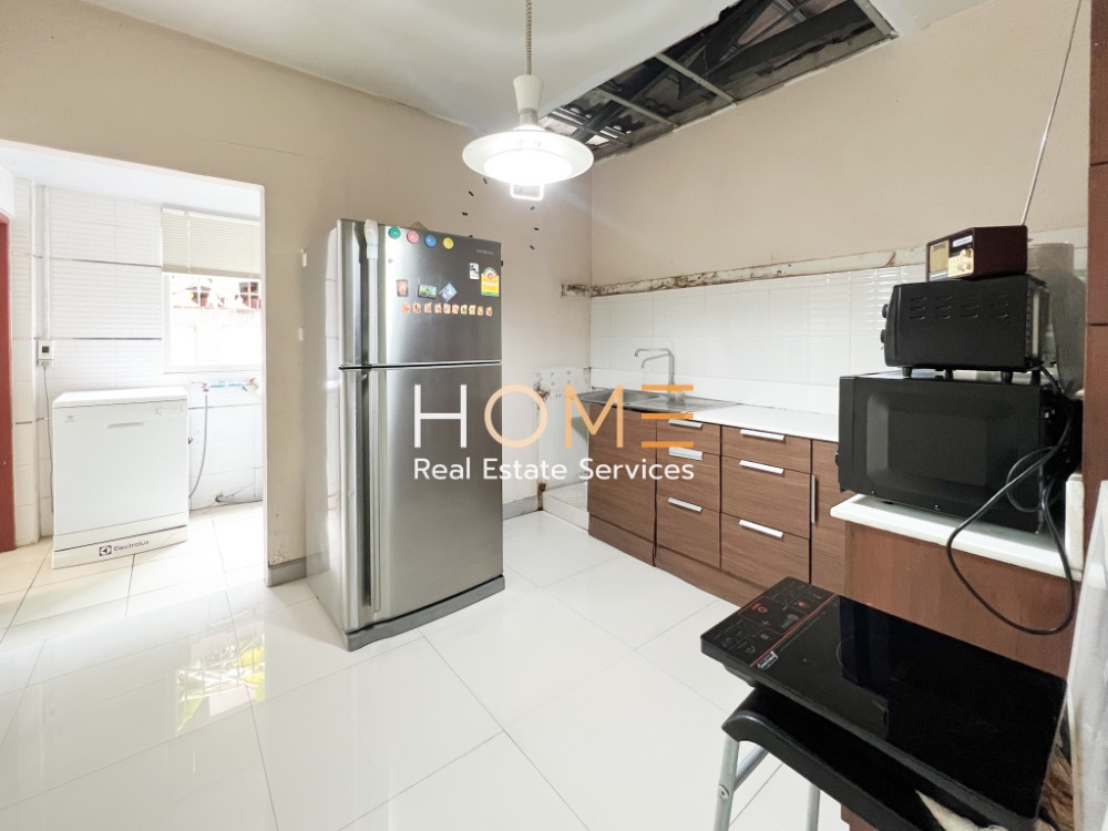 บ้านเดี่ยว ซอยศรีนครินทร์ 45 / 9 ห้องนอน (ขาย), Detached house Soi Srinakarin 45 / 9 Bedrooms (SALE) PUY429