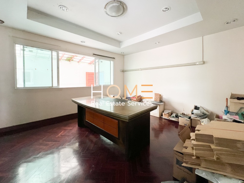 บ้านเดี่ยว ซอยศรีนครินทร์ 45 / 9 ห้องนอน (ขาย), Detached house Soi Srinakarin 45 / 9 Bedrooms (SALE) PUY429